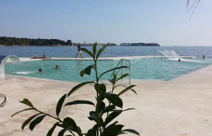 아파트 Maremio 포레치